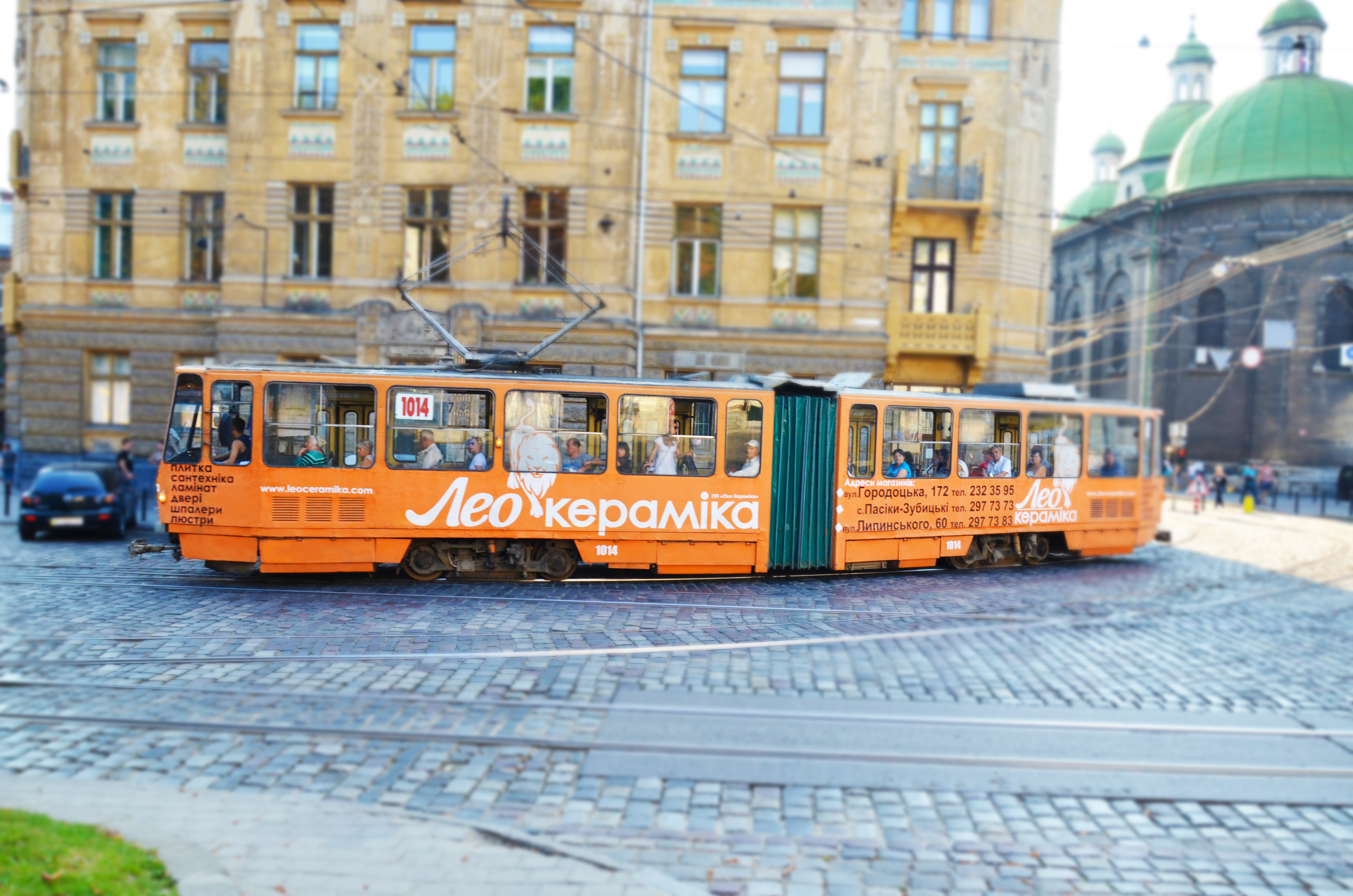 Реклама на трамваях Львів